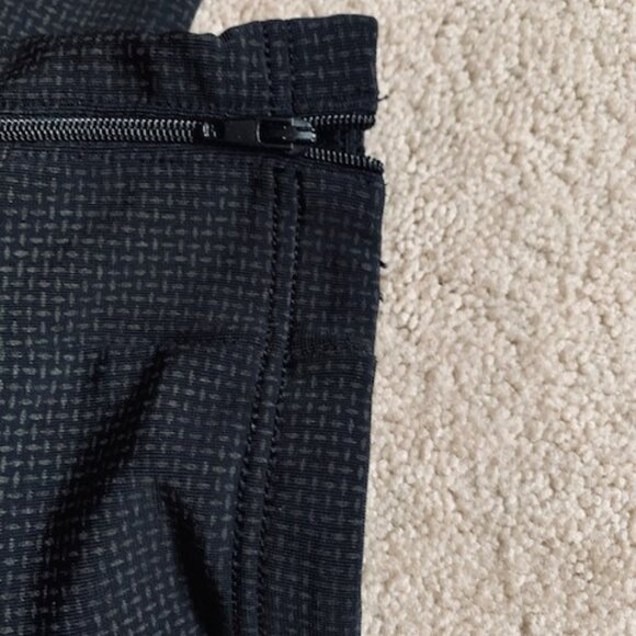 illumiNITE leg warmers size large - NWT - Picture 4 of 13